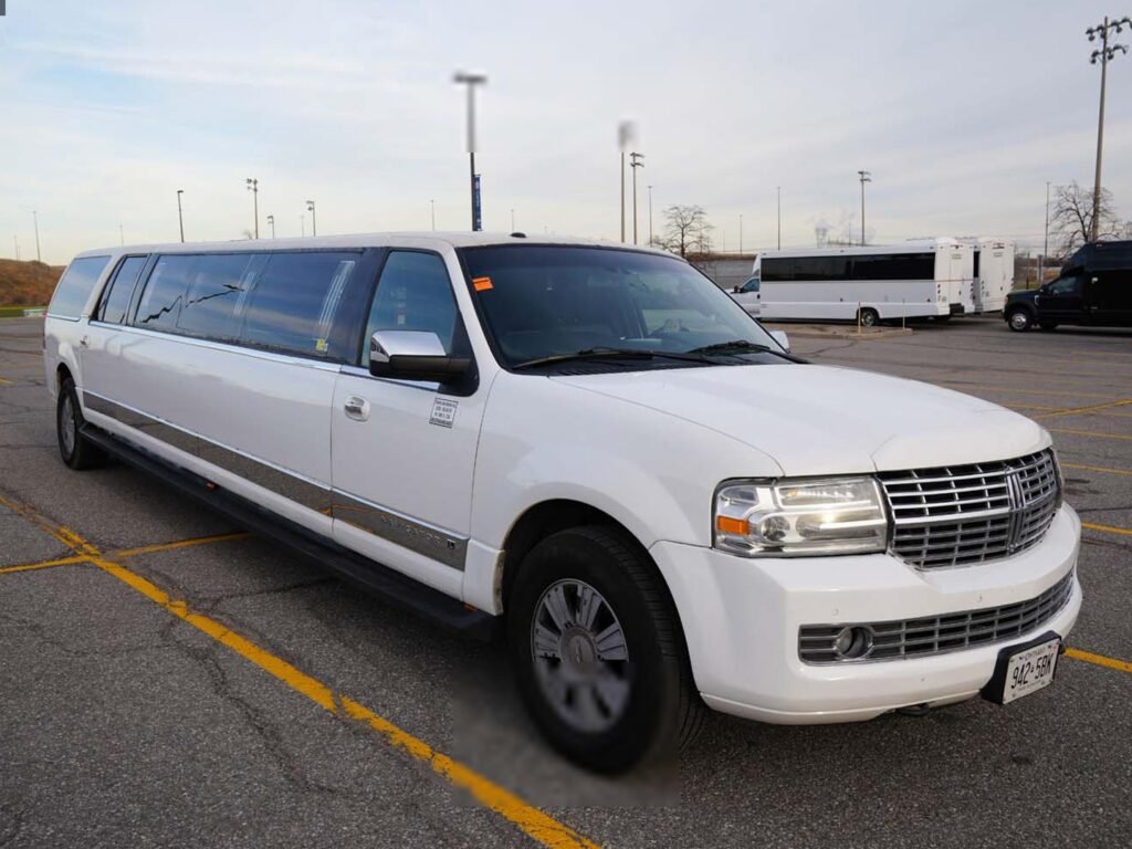 Brampton Limo Service City Tours: See the Flower City in Luxury Brampton Limo Service